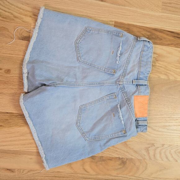 Zara women's High Rise Cut-off shorts raw hem Destressed sz 2 - Picture 4 of 5